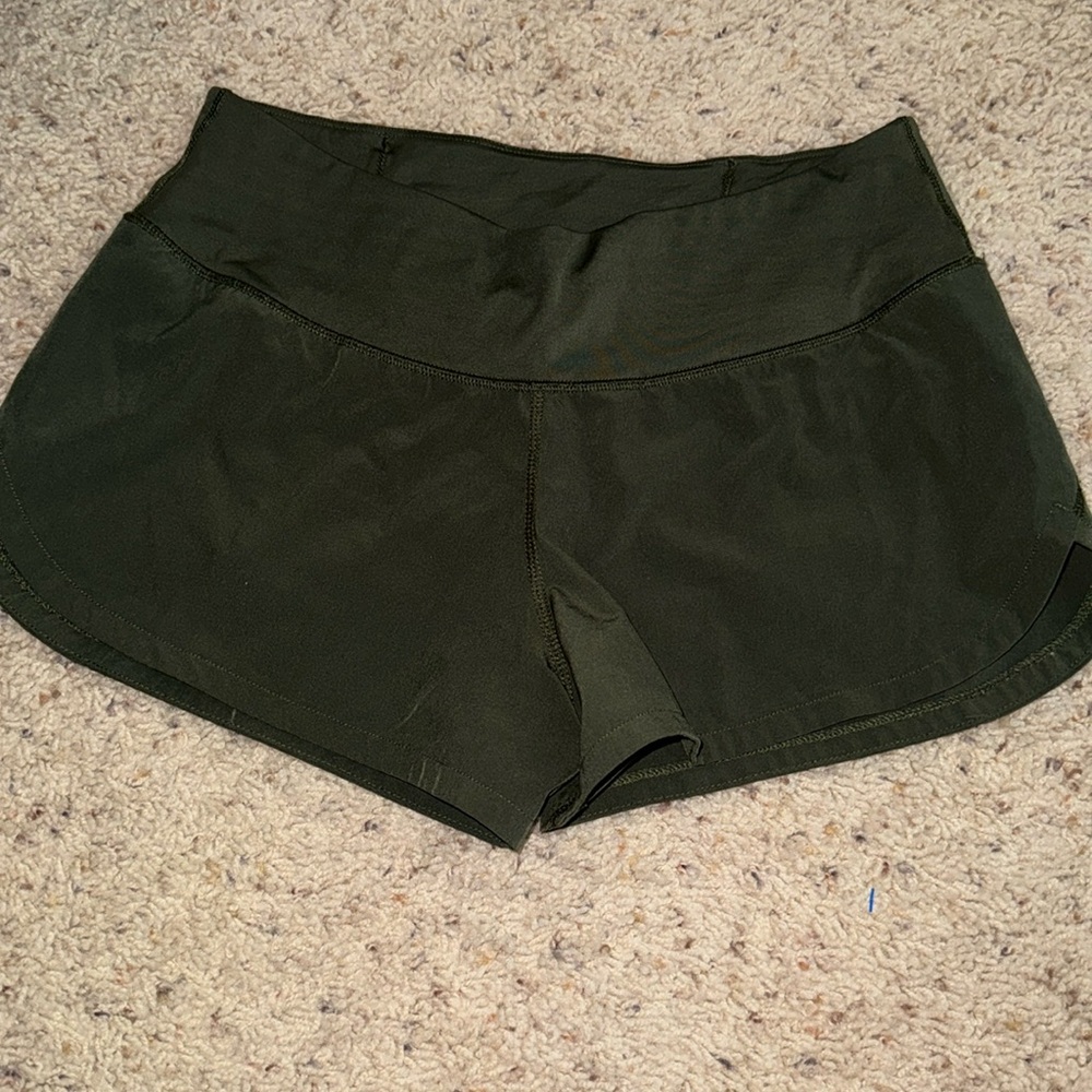 COPY - VUORI WOMENS SHORTS WORN ONCE.
